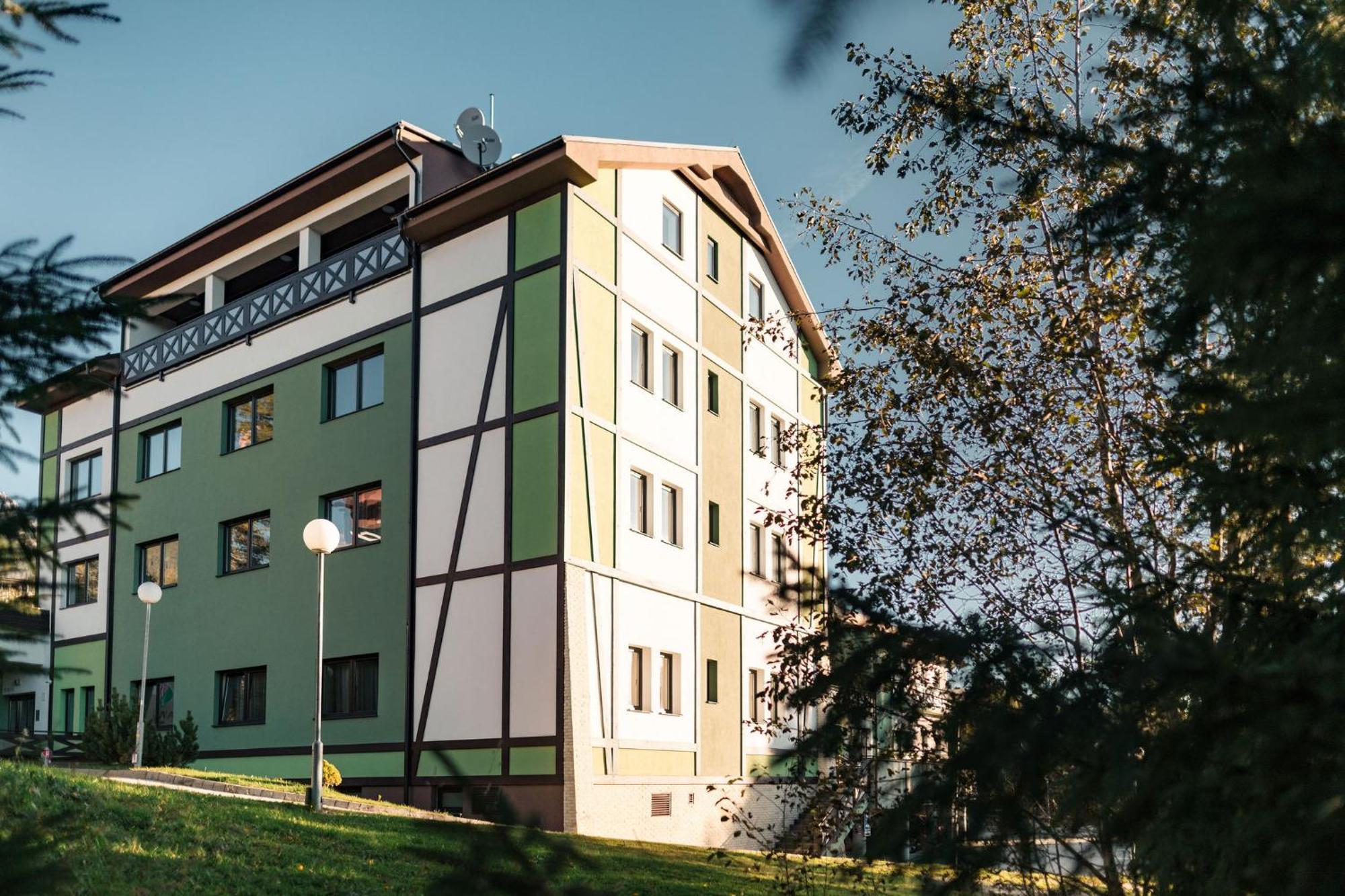 Apartmanovy Dom Familia Smokovec Vysoke Tatry Ngoại thất bức ảnh